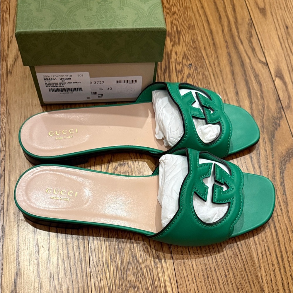 Gucci Cut Slide Interlocking G